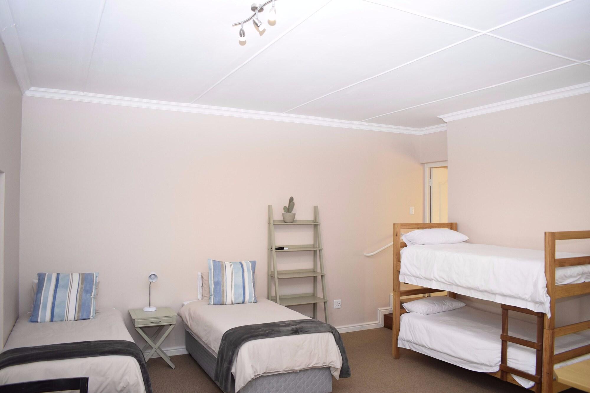 ג'ורג' Outeniqua Inn מראה חיצוני תמונה