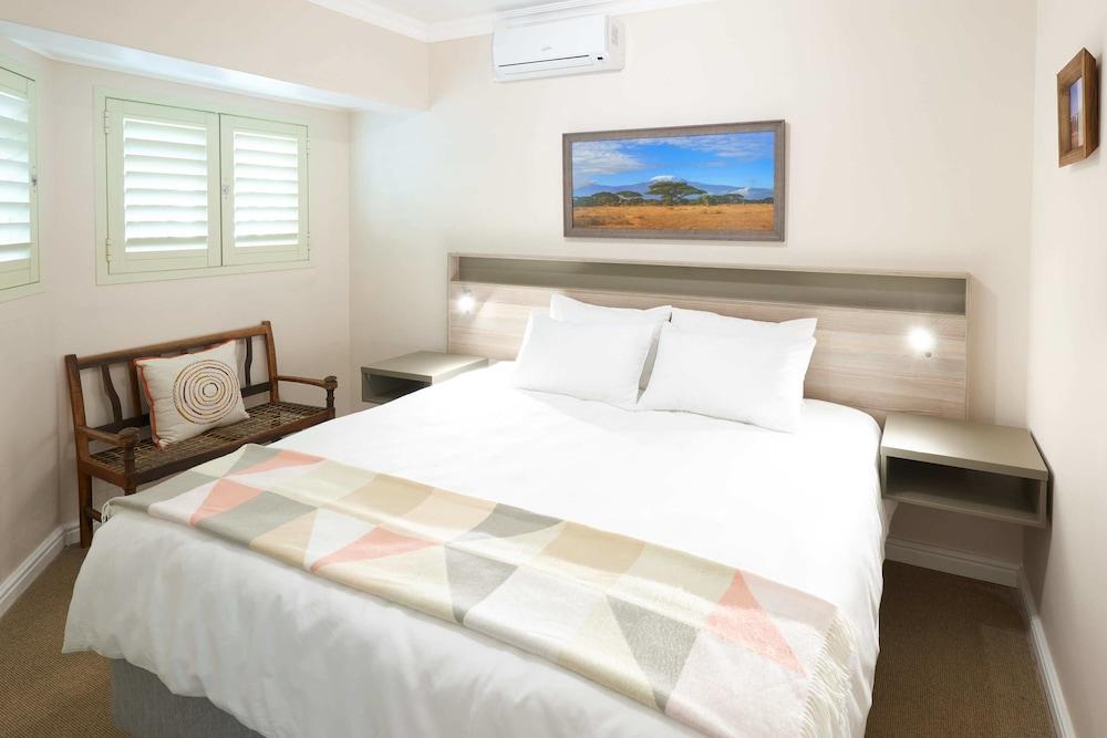 ג'ורג' Outeniqua Inn מראה חיצוני תמונה