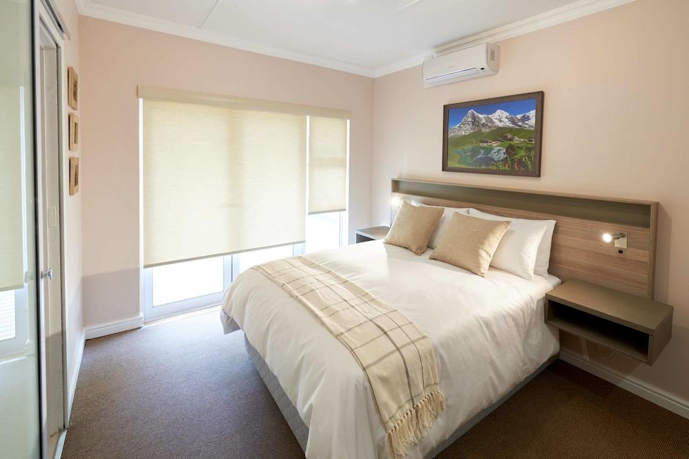 ג'ורג' Outeniqua Inn מראה חיצוני תמונה