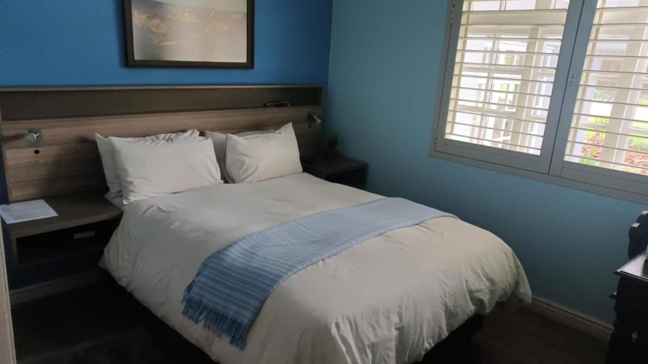 ג'ורג' Outeniqua Inn מראה חיצוני תמונה